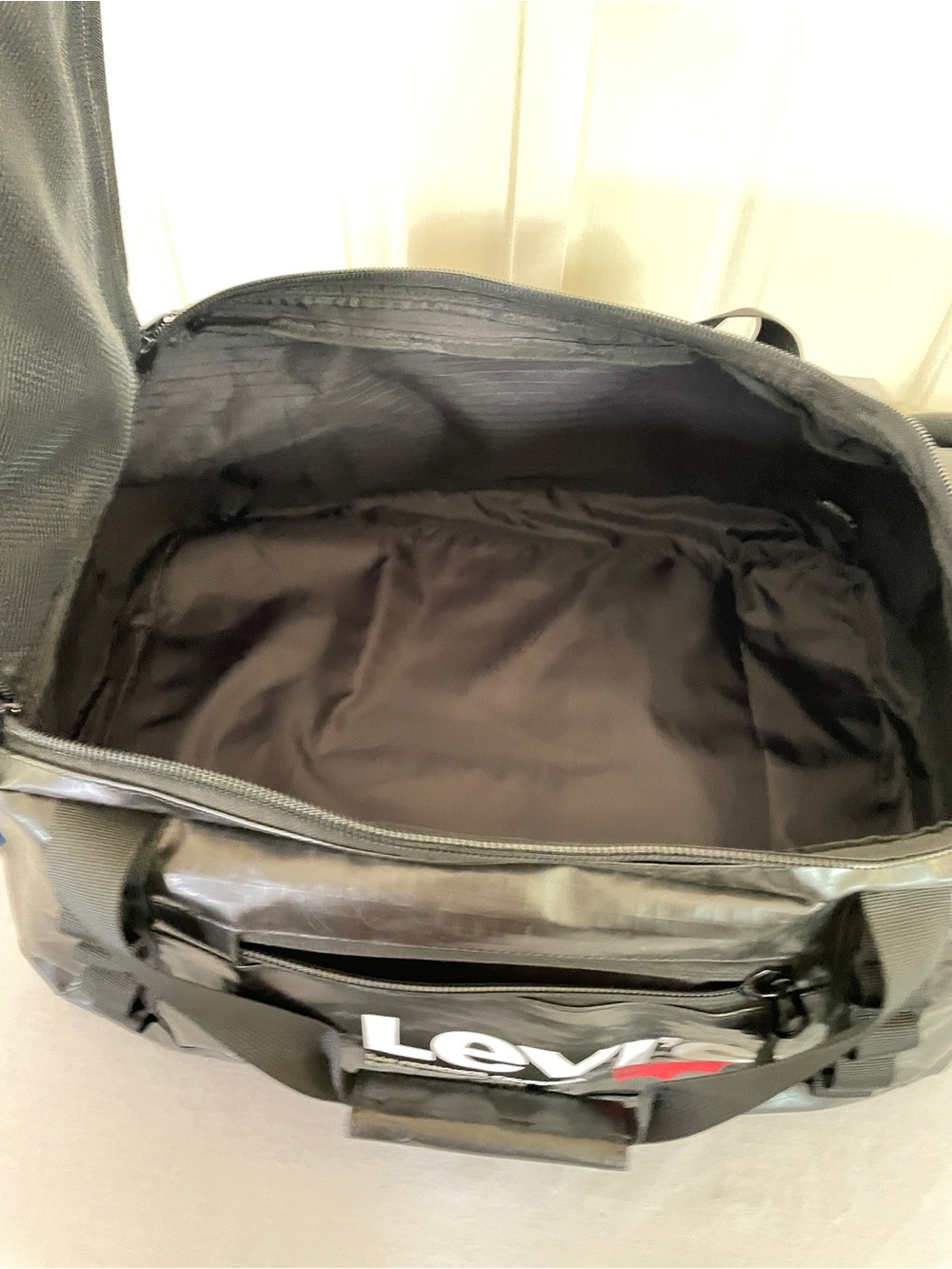 NWT Levi's Weekender Large Duffel Bag, Backpack, Travel Carry On, Black Ripstop - Picture 12 of 14